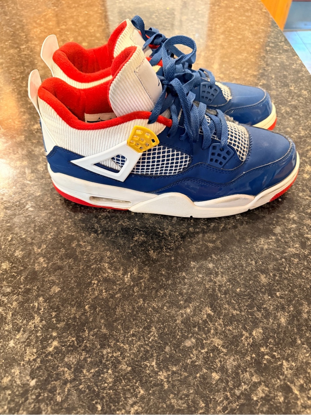 Air Jordan Retro 4 “Messy Room”